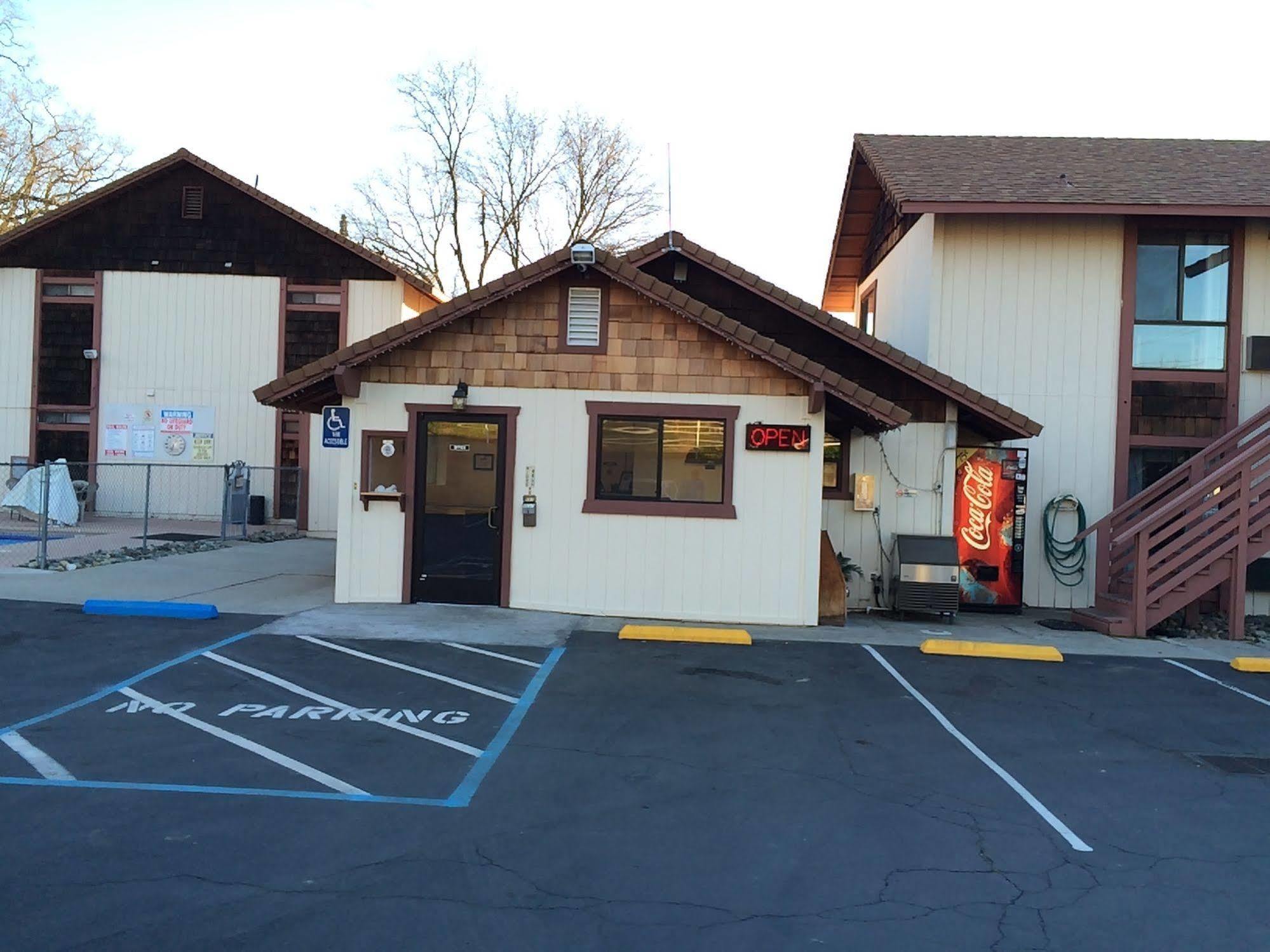Jamestown Railtown Motel 외부 사진
