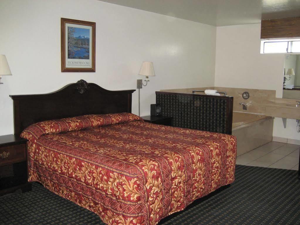 Jamestown Railtown Motel 외부 사진